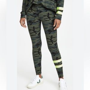 Sundry camo stripe leggings